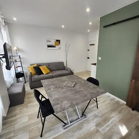 Apartment Ecouter Le Silence A